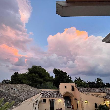 Chiusa Di Carlo Agriturismo อาโวลา ภายนอก รูปภาพ