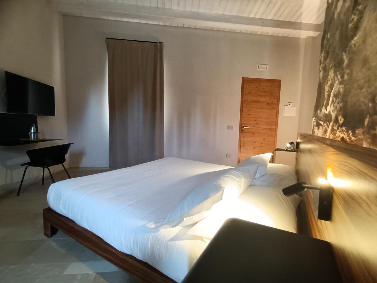 Chiusa Di Carlo Agriturismo อาโวลา ภายนอก รูปภาพ