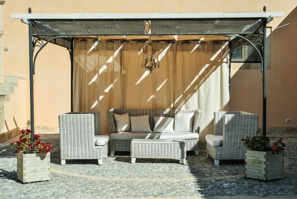 Chiusa Di Carlo Agriturismo อาโวลา ภายนอก รูปภาพ