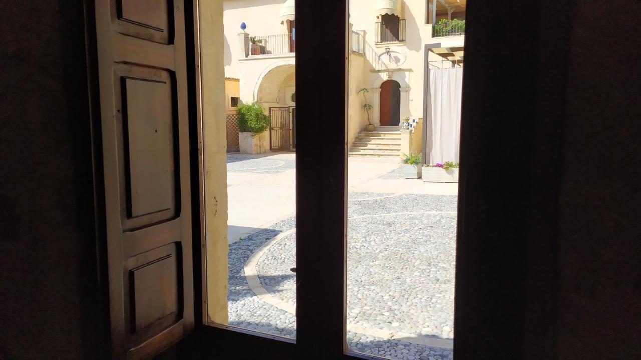 Chiusa Di Carlo Agriturismo อาโวลา ภายนอก รูปภาพ